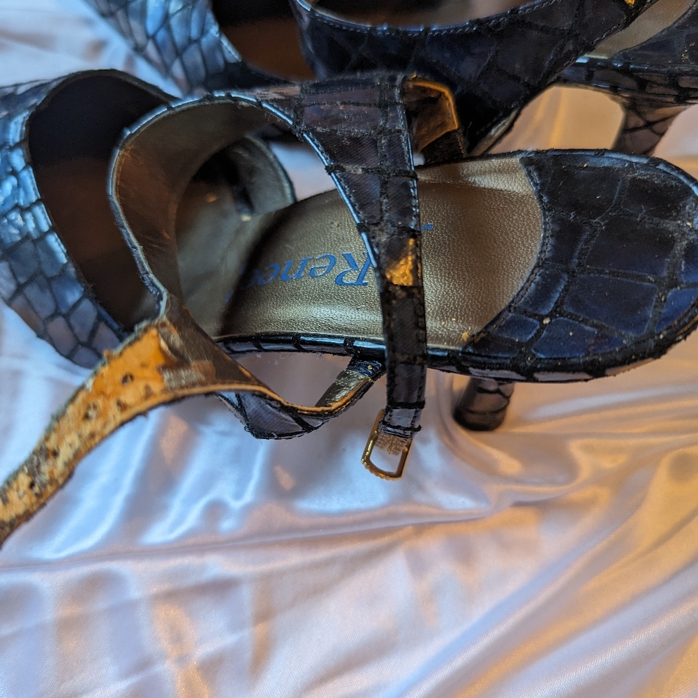 Heels - Picture 7 of 9